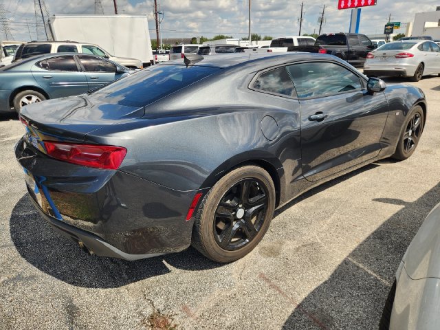 Used 2017 Chevrolet Camaro LT RWD image 5