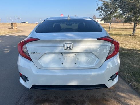 Used 2017 Honda Civic EX image 4