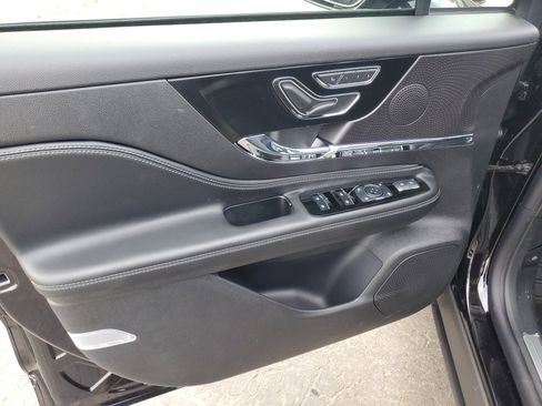 New 2026 Lincoln Corsair Premiere image 8