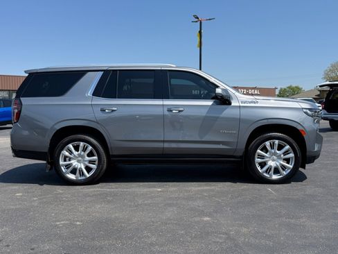 Used 2021 Chevrolet Tahoe High Country w/ Premium Package AWD/4WD image 9