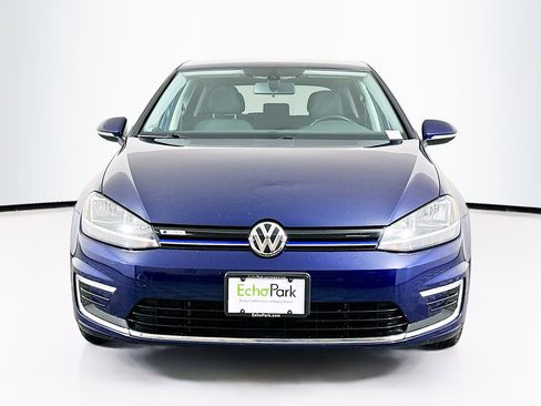 Used 2019 Volkswagen e-Golf SE w/ Driver Assistance Package FWD image 2