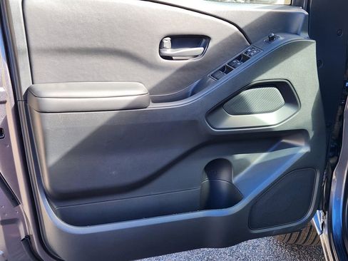 New 2026 Nissan Frontier SV w/ SV Convenience Package image 8