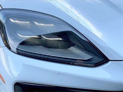 New 2025 Porsche Cayenne Coupe image 18