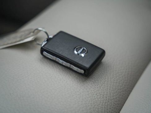 Used 2024 Volvo XC90 B6 Plus w/ Protection Package image 43