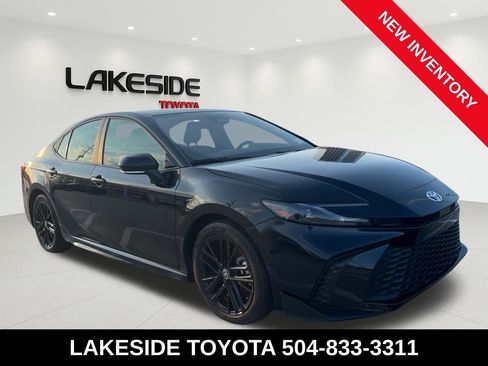Used 2025 Toyota Camry SE image 9