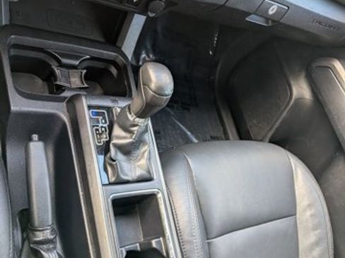 Used 2018 Toyota Tacoma TRD Off-Road image 14