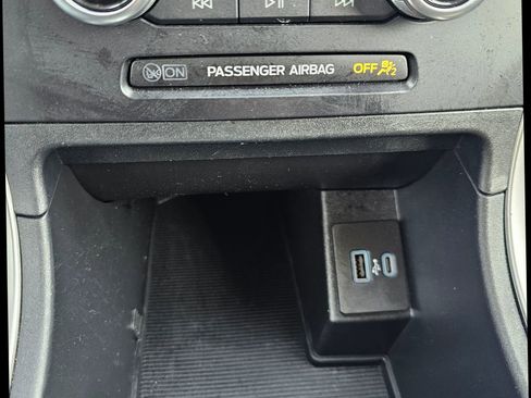 Used 2022 Ford Edge SE w/ Cargo Accessory Package image 24