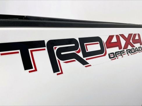 Used 2022 Toyota Tacoma TRD Off-Road image 7