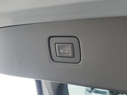 Used 2025 Buick Envista Sport Touring w/ Convenience I Package FWD image 10