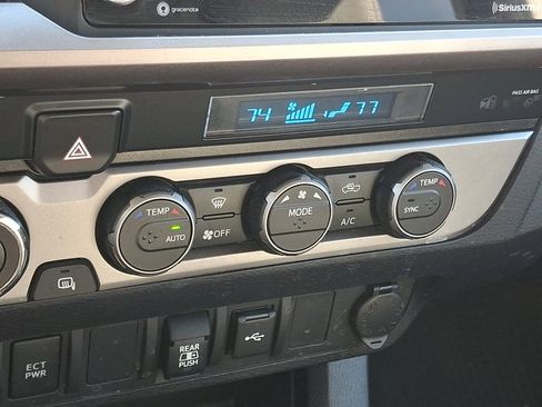 Used 2022 Toyota Tacoma image 15