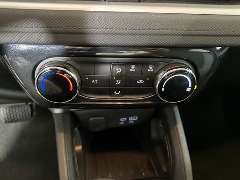 Used 2024 Chevrolet TrailBlazer LT image 23