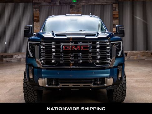 Used 2025 GMC Sierra 2500 Denali w/ Denali Reserve Package image 4