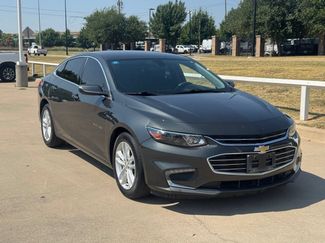 Used 2017 Chevrolet Malibu LT FWD video 1