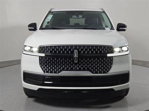 New 2025 Lincoln Navigator L Reserve image 10