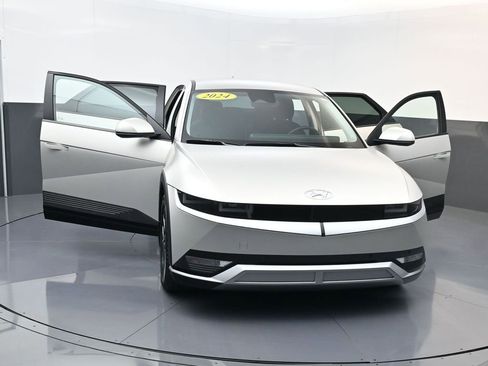 Certified 2024 Hyundai Ioniq 5 SEL image 23