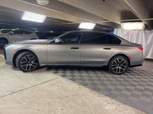 Used 2023 BMW 740i w/ Parking Assistance Package image 4