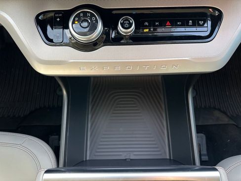 New 2025 Ford Expedition Max Active image 26