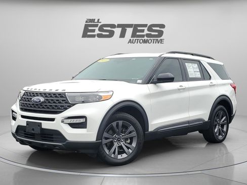 Used 2023 Ford Explorer XLT w/ Equipment Group 202A AWD/4WD image 1