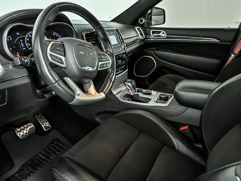 Used 2019 Jeep Grand Cherokee SRT w/ Trailer Tow Group IV AWD/4WD image 16