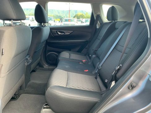 Used 2018 Nissan Rogue S image 24