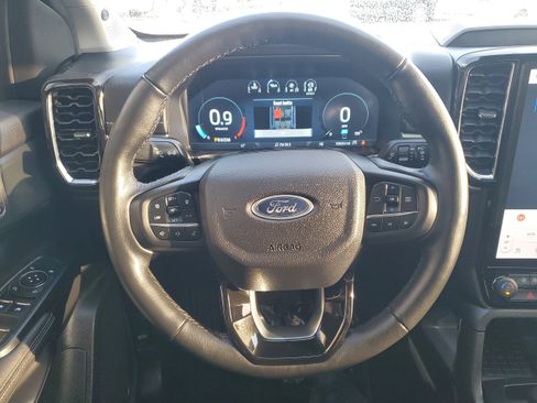 Used 2024 Ford Ranger Lariat w/ Trailer Tow Package image 26