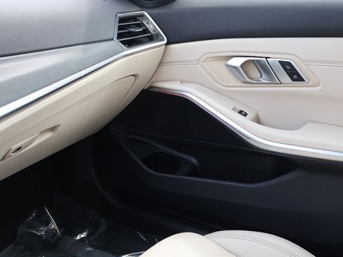 Used 2023 BMW 330i Sedan RWD image 42