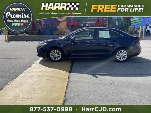 Used 2023 Toyota Corolla XLE FWD image 1