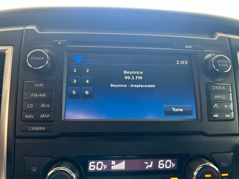 Used 2018 Nissan Titan SV w/ SV Convenience Package AWD/4WD image 8