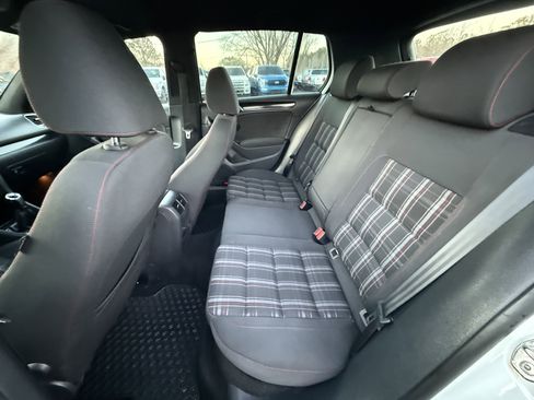 Used 2011 Volkswagen GTI 4-Door image 15