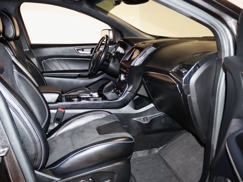 Used 2019 Ford Edge ST w/ Cold Weather Package image 55