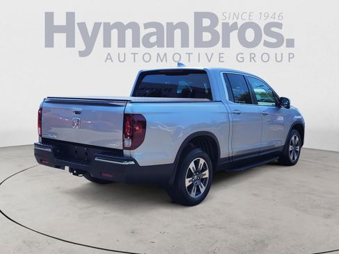 Used 2017 Honda Ridgeline RTL-T image 3