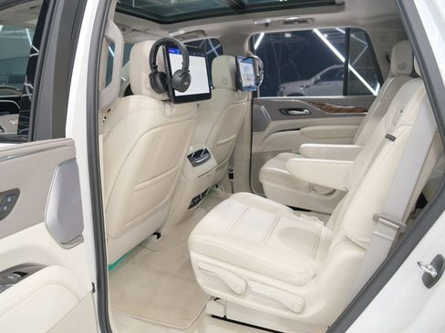 Used 2024 Cadillac Escalade Sport Platinum w/ LPO, ONYX Package image 63