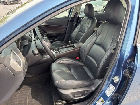 Used 2018 MAZDA MAZDA3 Touring image 15