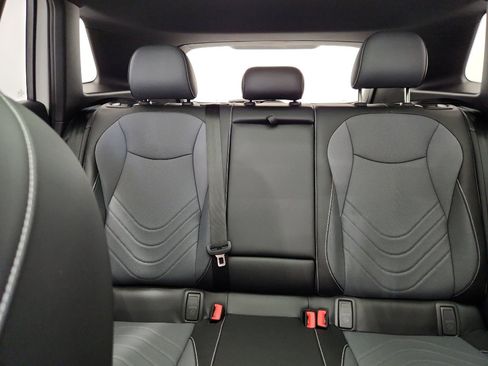 New 2026 Volkswagen Tiguan SE R-Line image 31