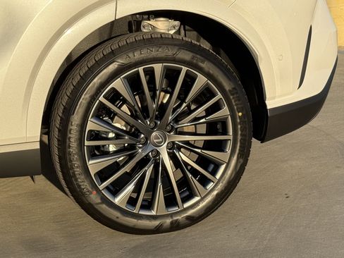 New 2026 Lexus RX 450h RX 450h+ Luxury image 15