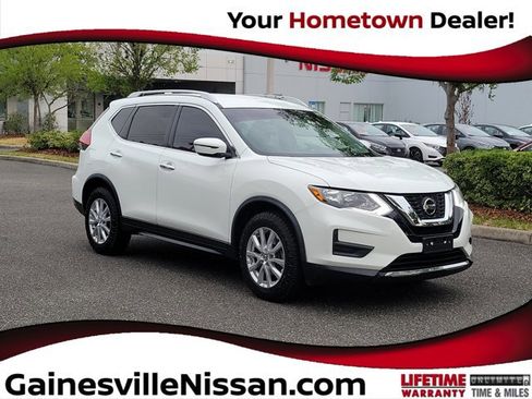 Used 2018 Nissan Rogue SV FWD image 1