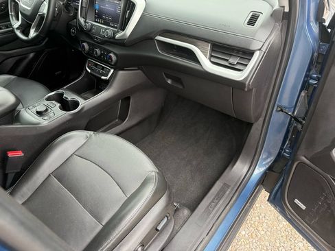 Used 2024 GMC Terrain SLT w/ Infotainment Package II AWD/4WD image 14