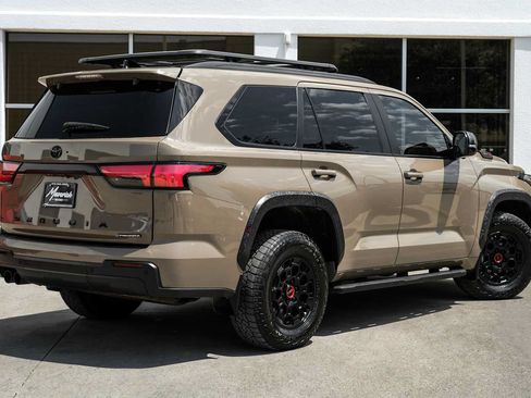 Used 2025 Toyota Sequoia TRD Pro AWD/4WD image 9