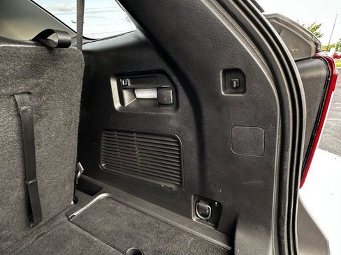 Used 2022 Ford Explorer Limited RWD image 10