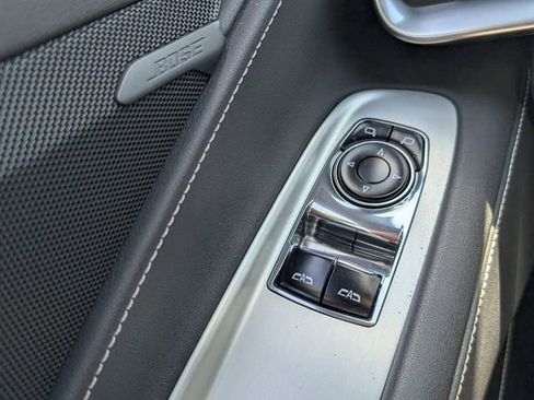 Used 2022 Chevrolet Corvette Stingray Coupe w/ Z51 Performance Package image 37