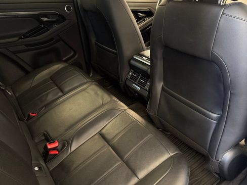 Used 2020 Land Rover Range Rover Evoque SE AWD/4WD image 34