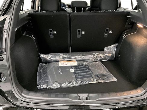 New 2025 Nissan Kicks Play S FWD image 38