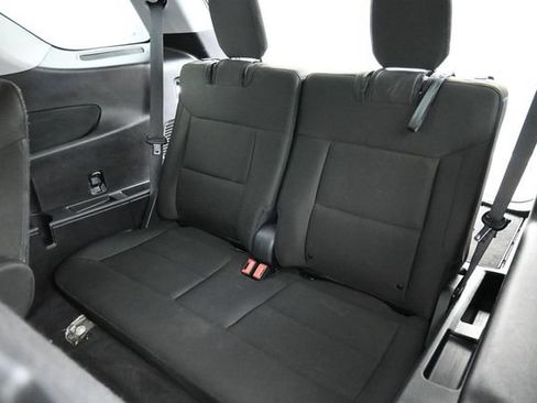 Used 2021 Ford Explorer XLT RWD image 27