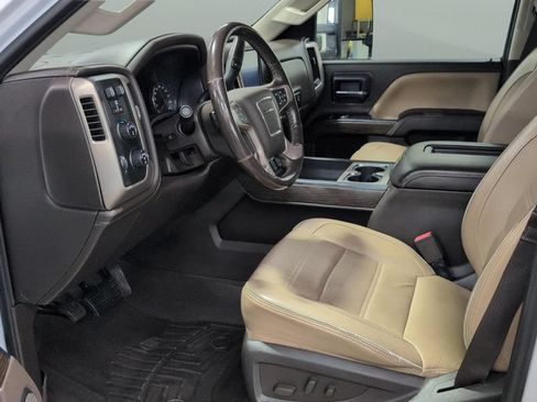 Used 2018 GMC Sierra 2500 Denali AWD/4WD image 9