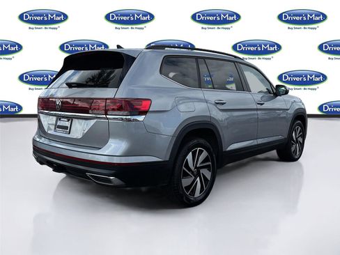Used 2025 Volkswagen Atlas SE FWD image 7