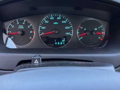 Used 2010 Chevrolet Impala LTZ image 12