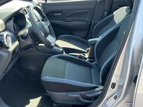 Used 2025 Nissan Versa SV FWD image 13