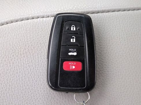 Used 2023 Toyota Camry XSE image 30