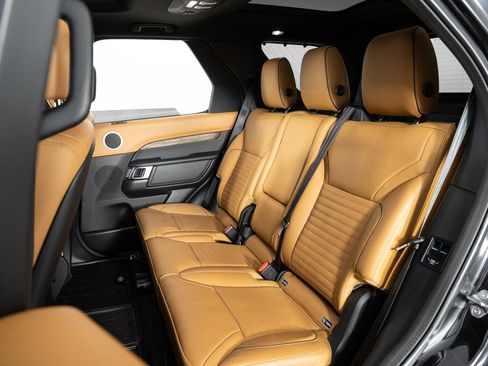 Used 2018 Land Rover Discovery HSE Luxury image 20