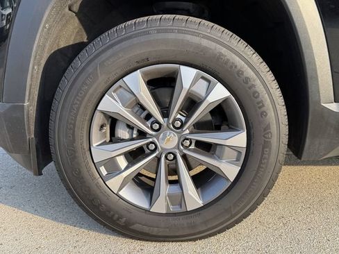 Used 2026 Chevrolet Equinox LT FWD image 13